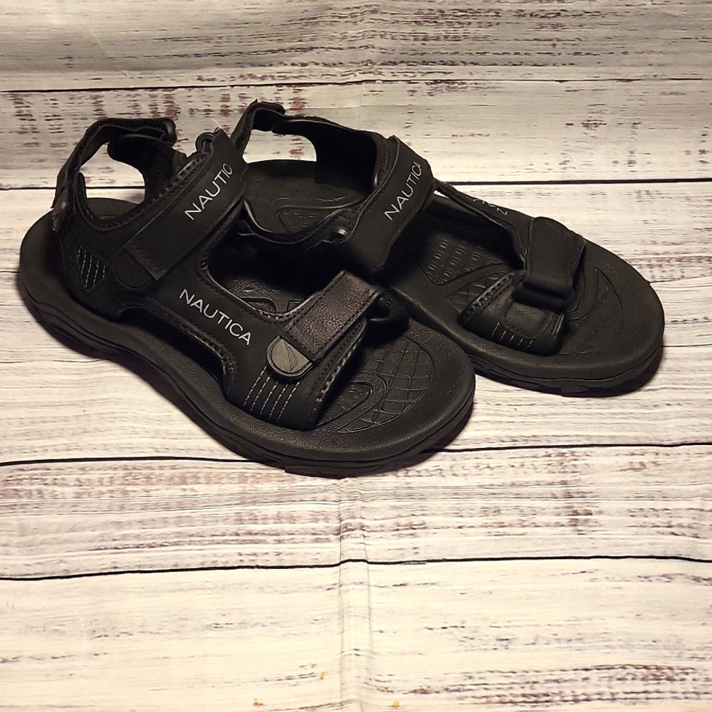 NAUTICA sandals